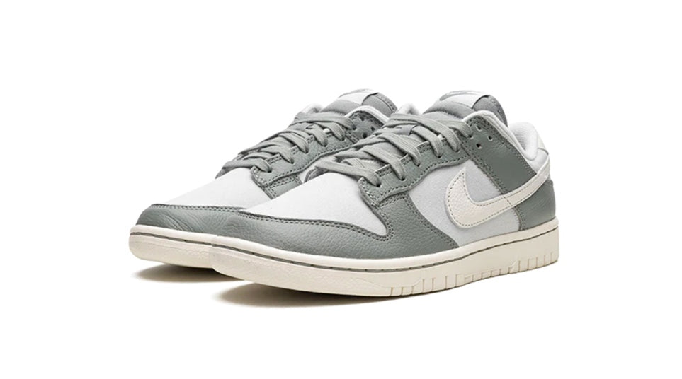 Dunk Low Mica Green