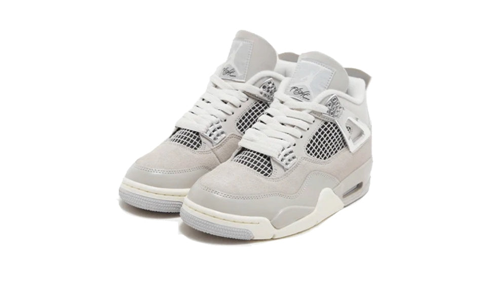 Air Jordan 4 Frozen Moments