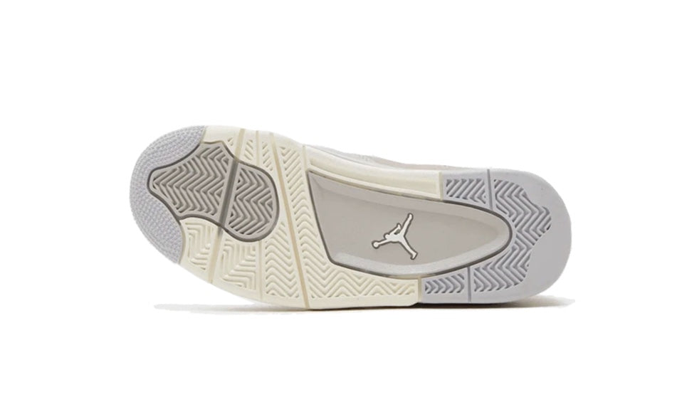 Air Jordan 4 Frozen Moments