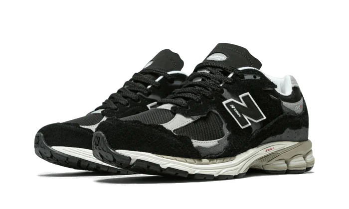 New balance 2002r pack black