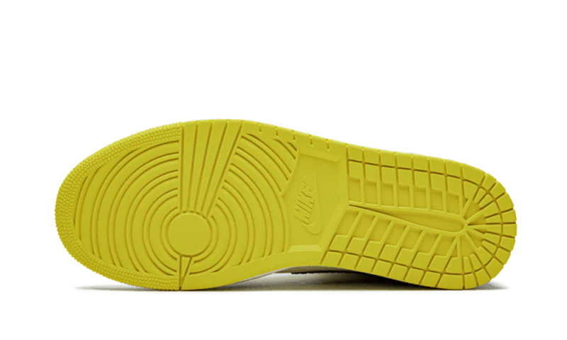 Air Jordan 1 Mid Fearless maison Château Rouge