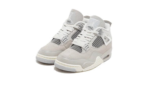 Air Jordan 4 Frozen Moments